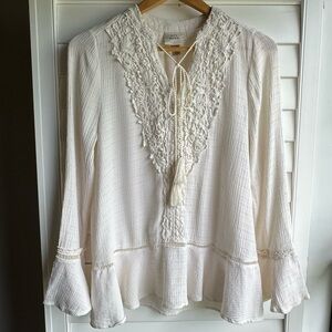 Knox Rose Cream Lace Detail Blouse